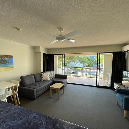 Belaire Place Motel Apartments Caloundra Exterior photo