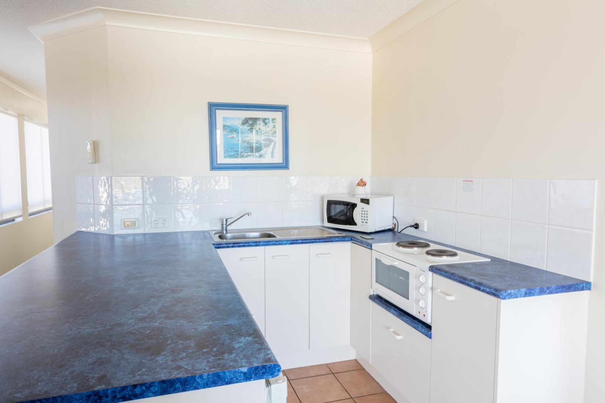 Belaire Place Motel Apartments Caloundra Room photo