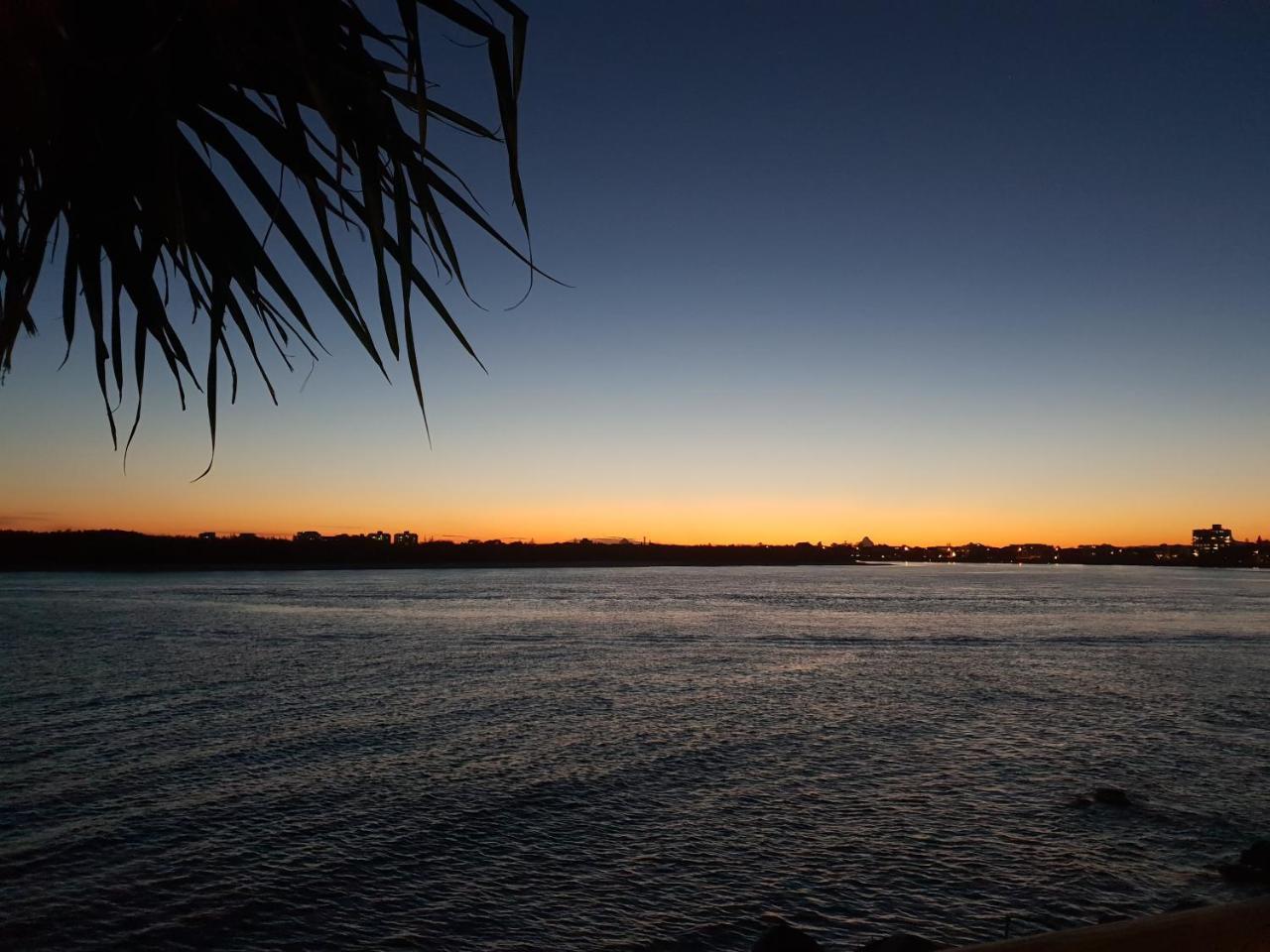 Belaire Place Motel Apartments Caloundra Exterior photo