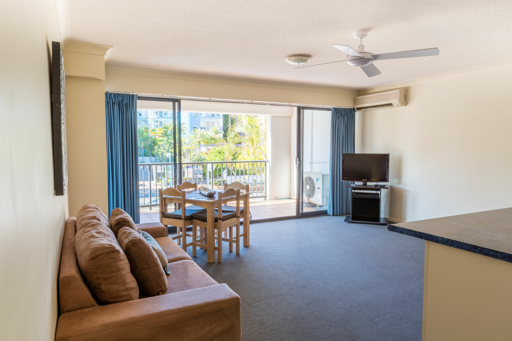 Belaire Place Motel Apartments Caloundra Exterior photo