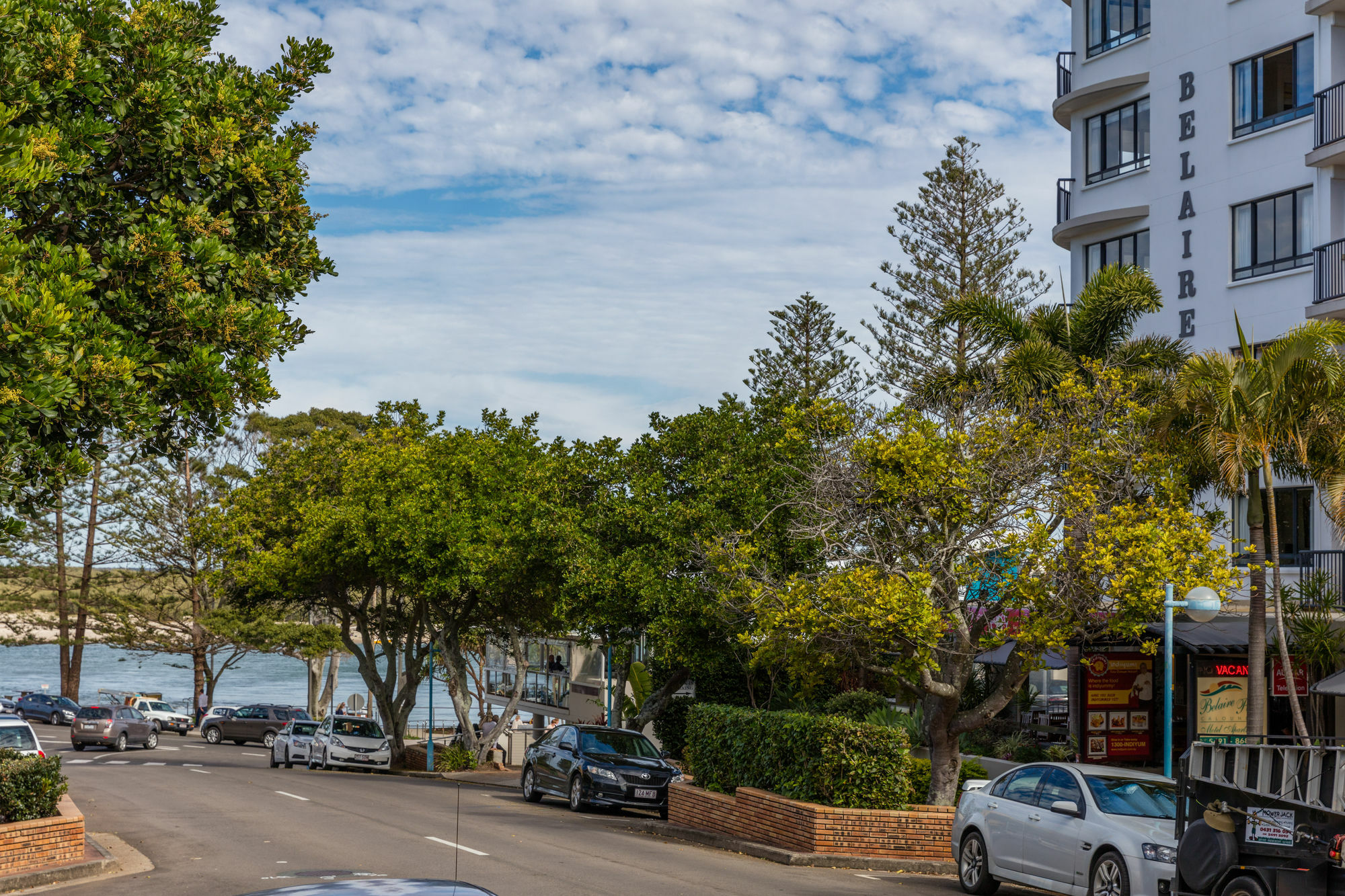 Belaire Place Motel Apartments Caloundra Exterior photo