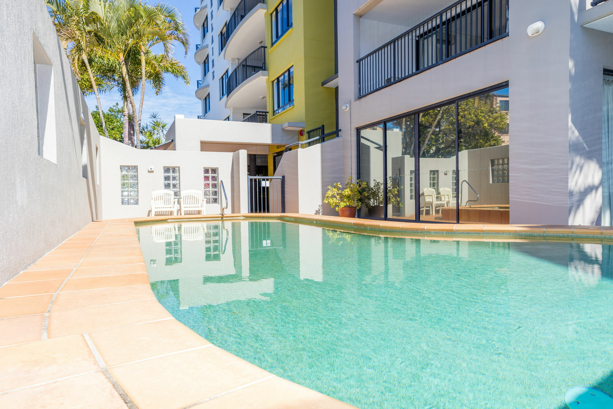 Belaire Place Motel Apartments Caloundra Exterior photo